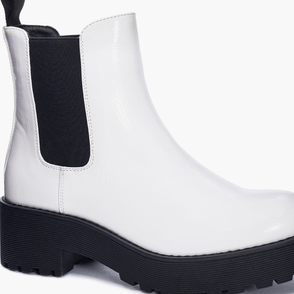 Dirty Laundry White Ankle Boots